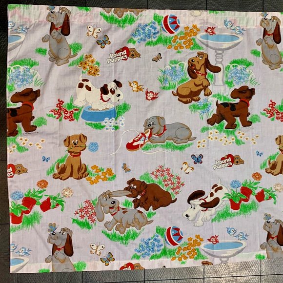 Vintage Curtains - Pound Puppies 80’s Cartoons - 2 panels - Picture 1 of 5